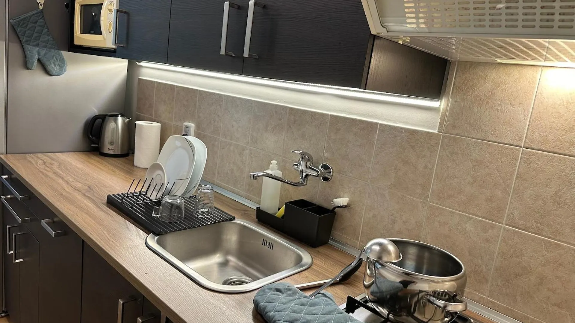 Cozy Home Near City Centre براغ شقة