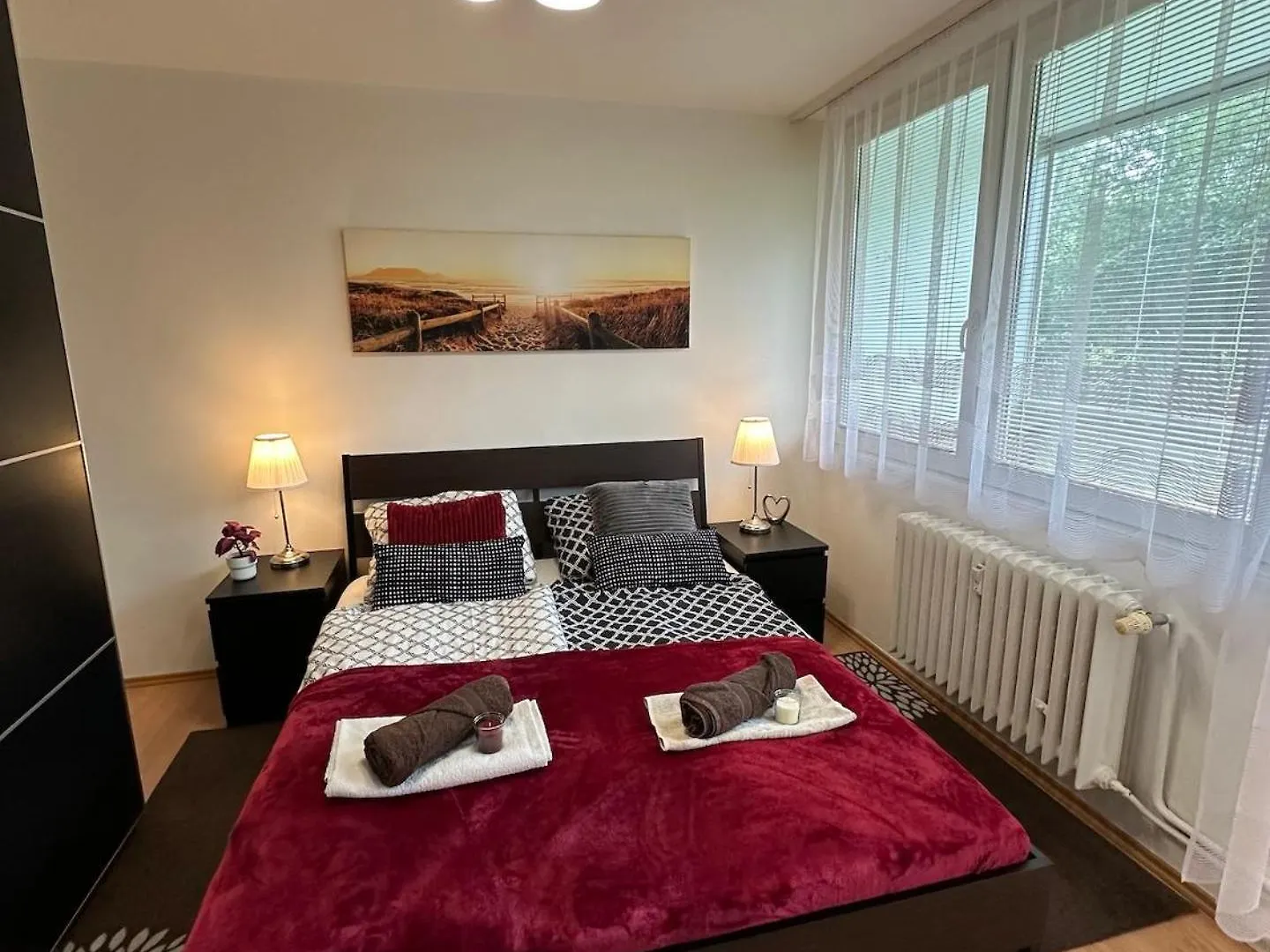 Cozy Home Near City Centre براغ شقة