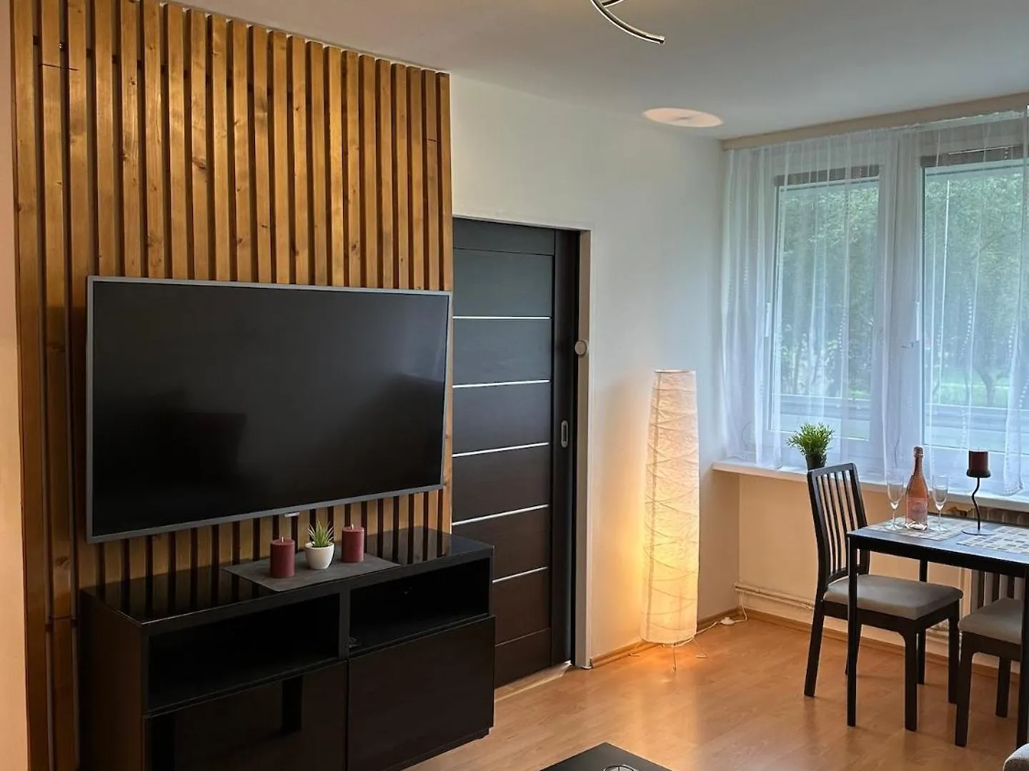 اتصالات Cozy Home Near City Centre 